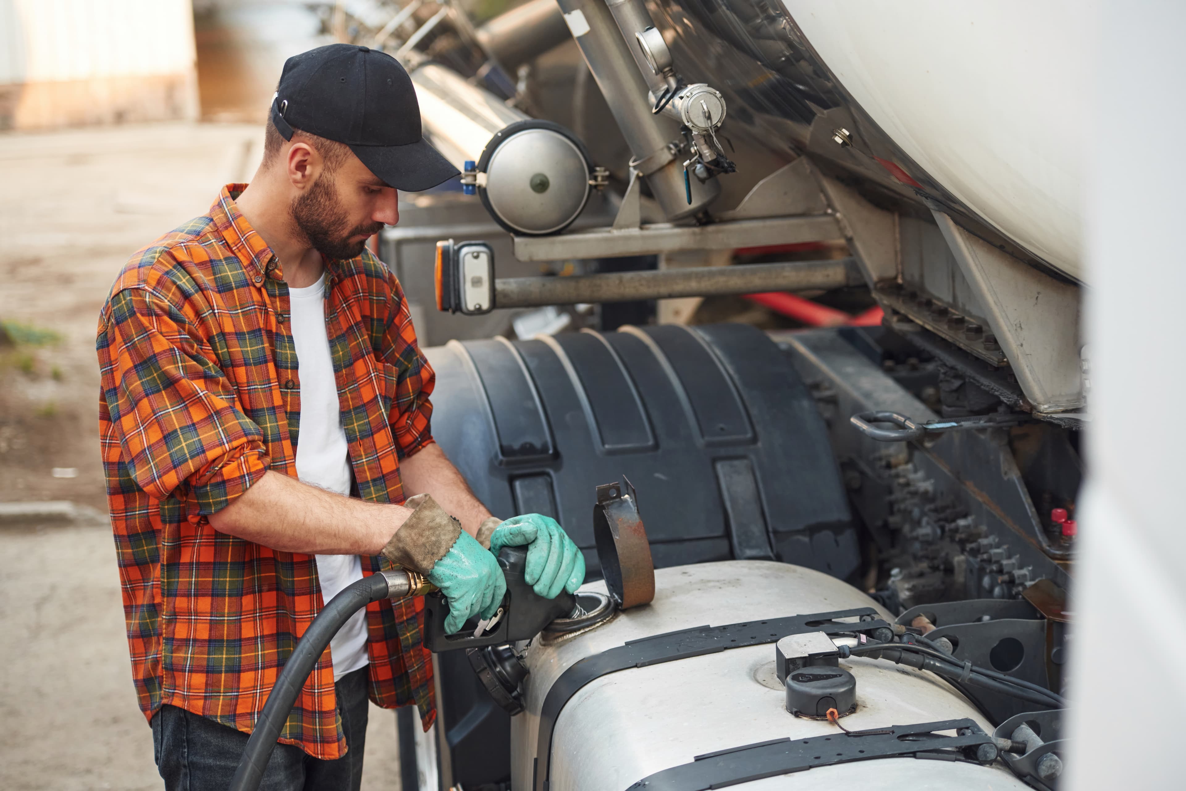 Mobile Fuel Services fueling a fleet on-site